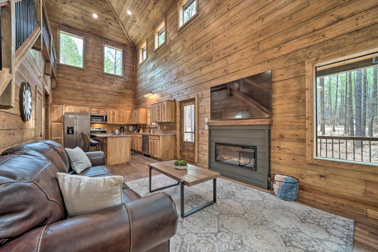 Sutton Ridge Cabin Rental Hot Tub And Swing Set! Broken Bow Dış mekan fotoğraf