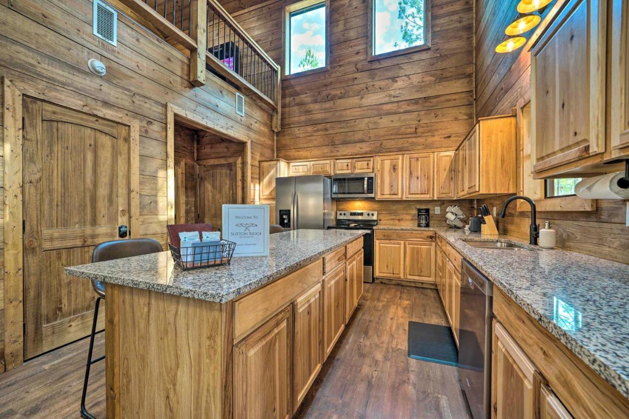 Sutton Ridge Cabin Rental Hot Tub And Swing Set! Broken Bow Dış mekan fotoğraf