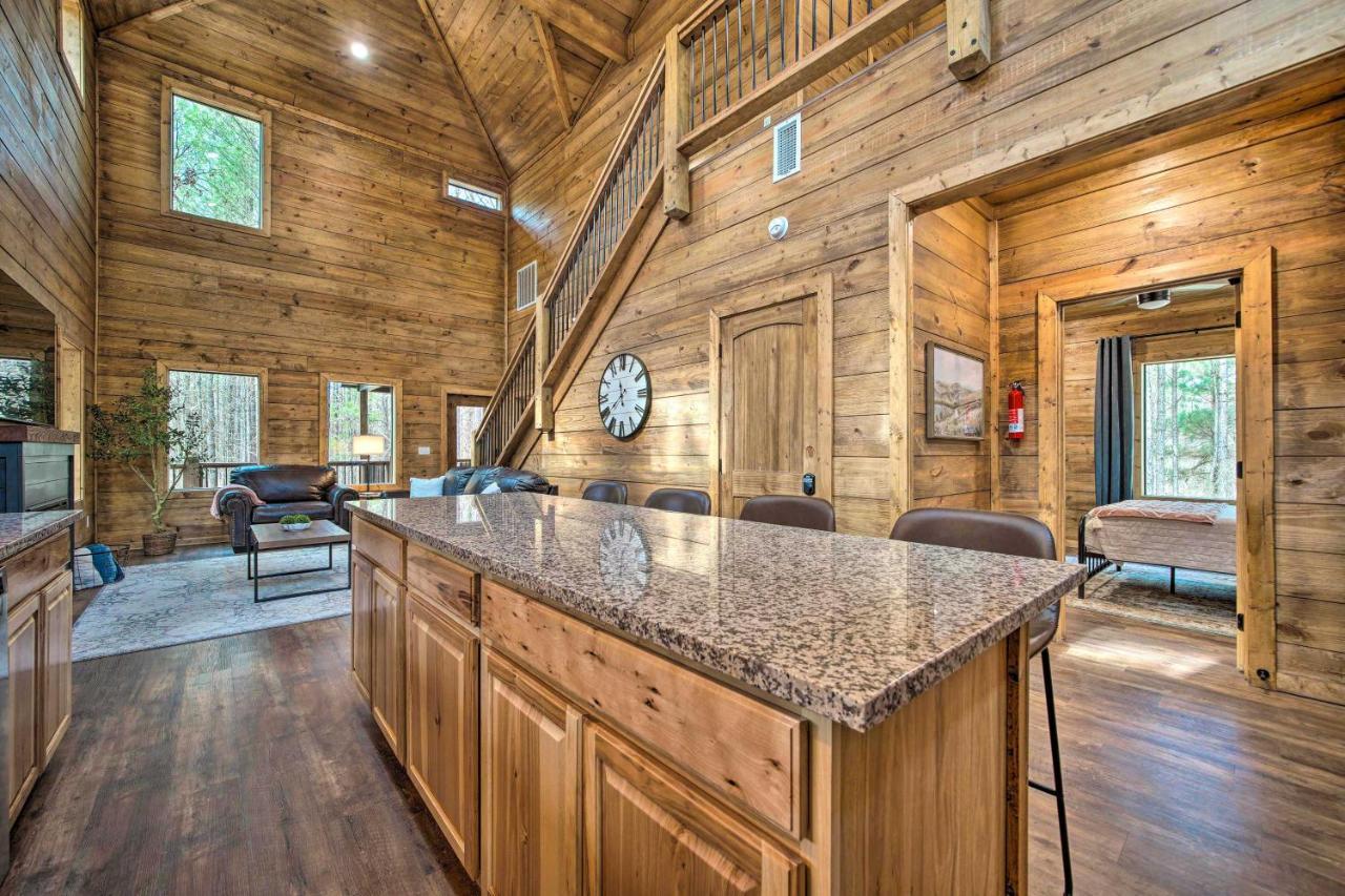 Sutton Ridge Cabin Rental Hot Tub And Swing Set! Broken Bow Dış mekan fotoğraf