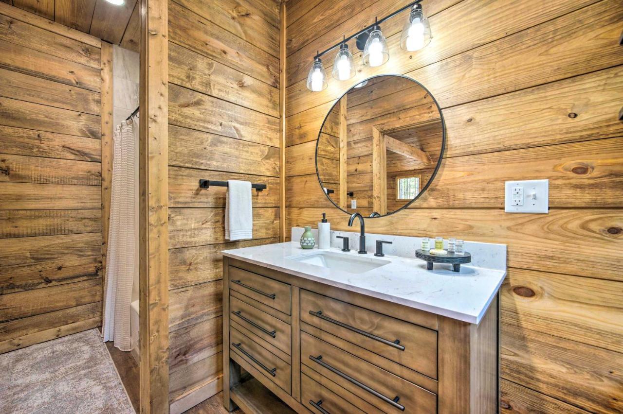 Sutton Ridge Cabin Rental Hot Tub And Swing Set! Broken Bow Dış mekan fotoğraf